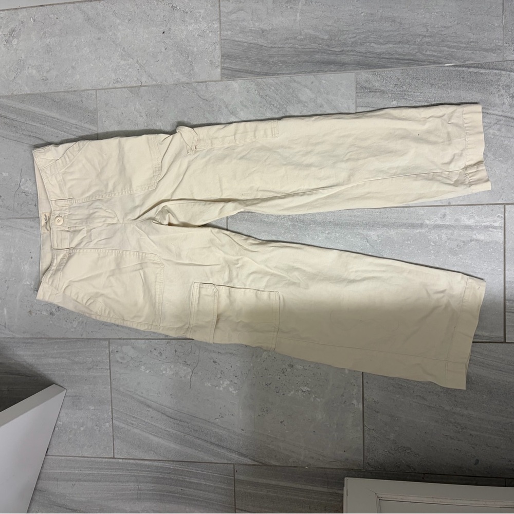 Universal Thread Women’s Tan Cargo Pants